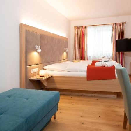 Hotel Santner Eugendorf Buitenkant foto