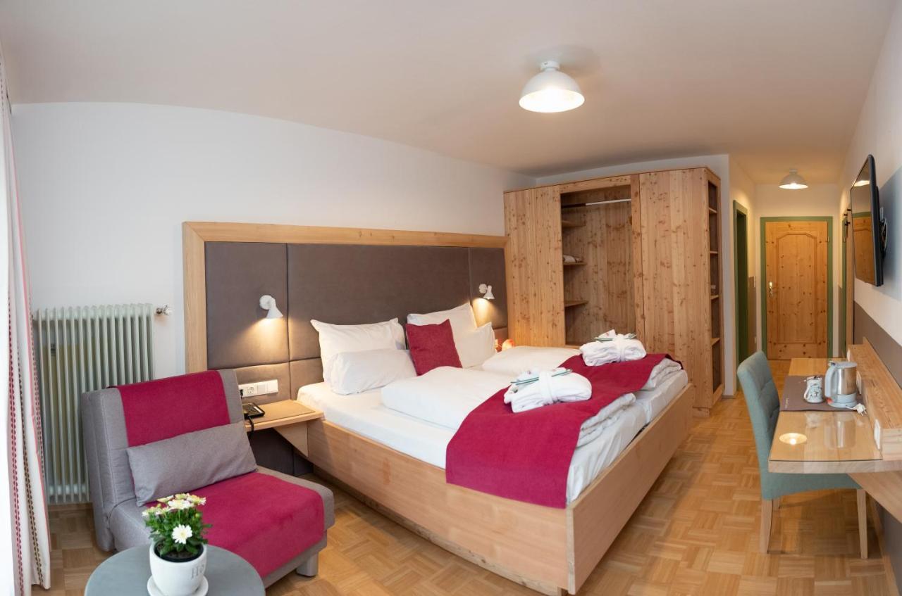 Hotel Santner Eugendorf Buitenkant foto
