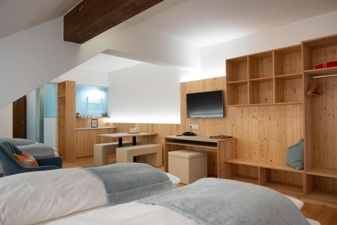 Hotel Santner Eugendorf Buitenkant foto
