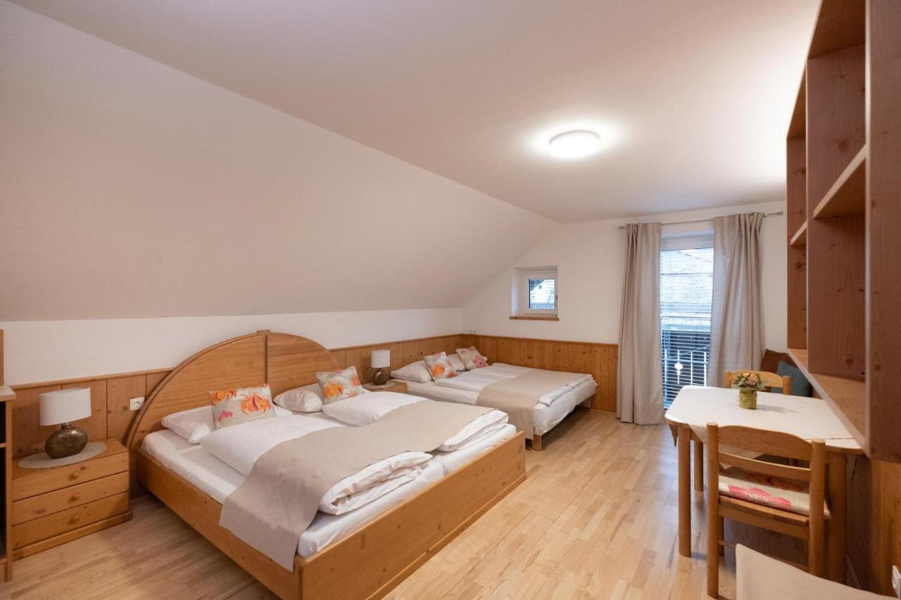 Hotel Santner Eugendorf Buitenkant foto