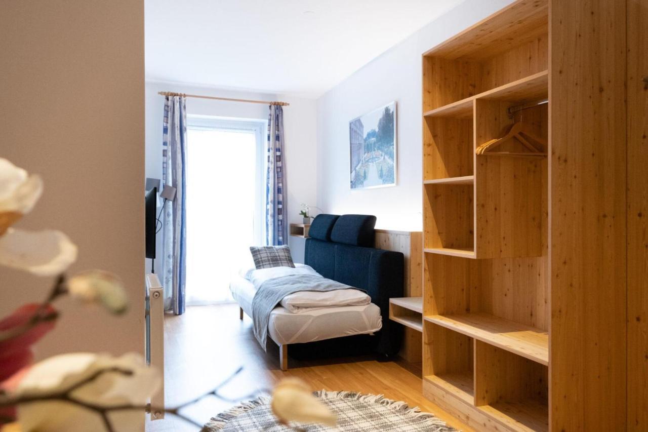Hotel Santner Eugendorf Buitenkant foto