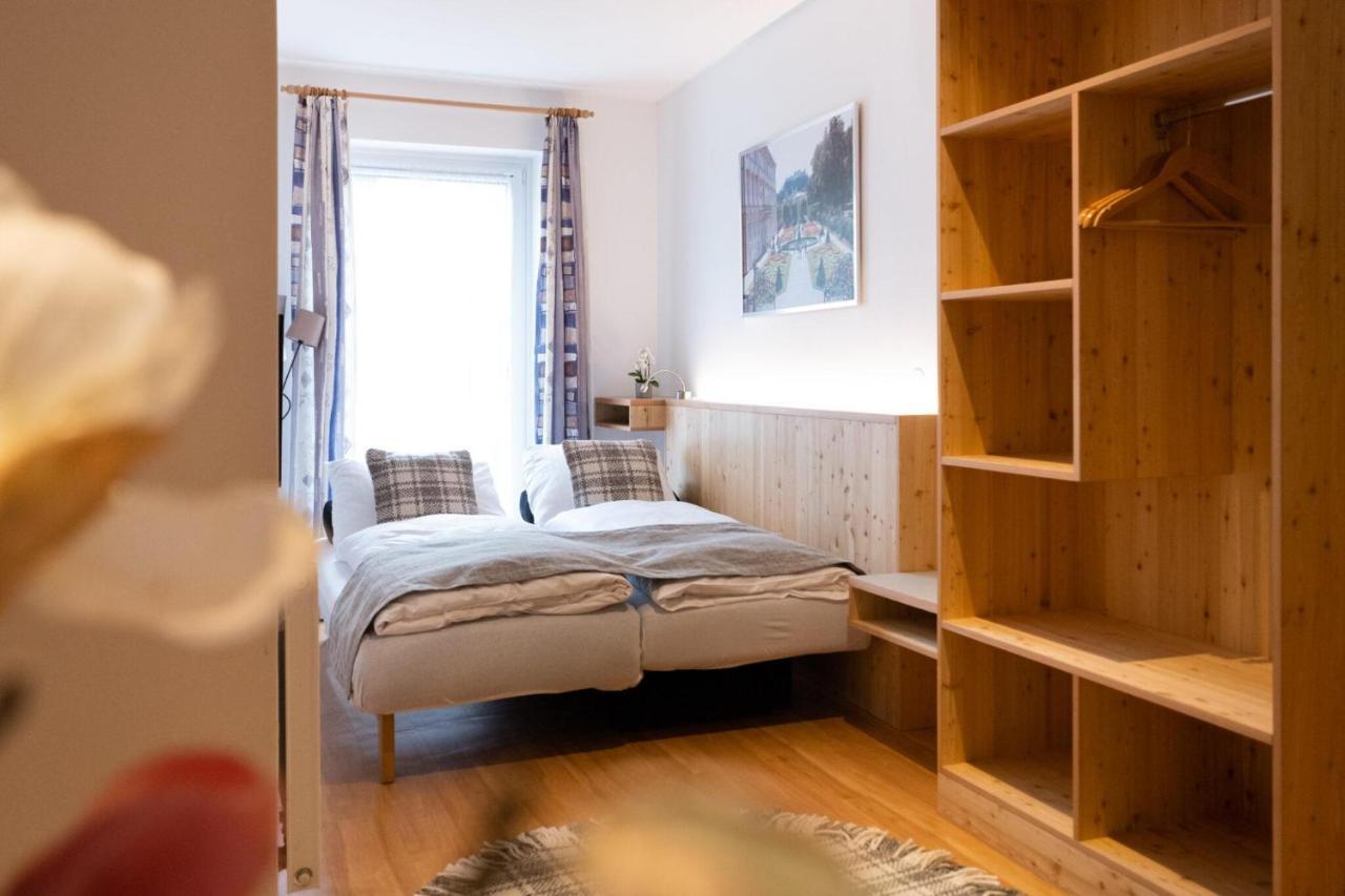 Hotel Santner Eugendorf Buitenkant foto