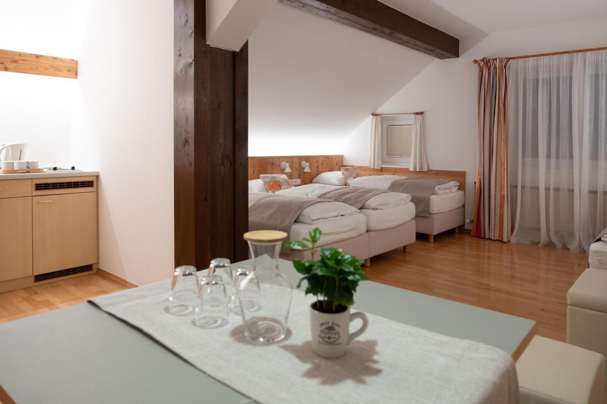 Hotel Santner Eugendorf Buitenkant foto