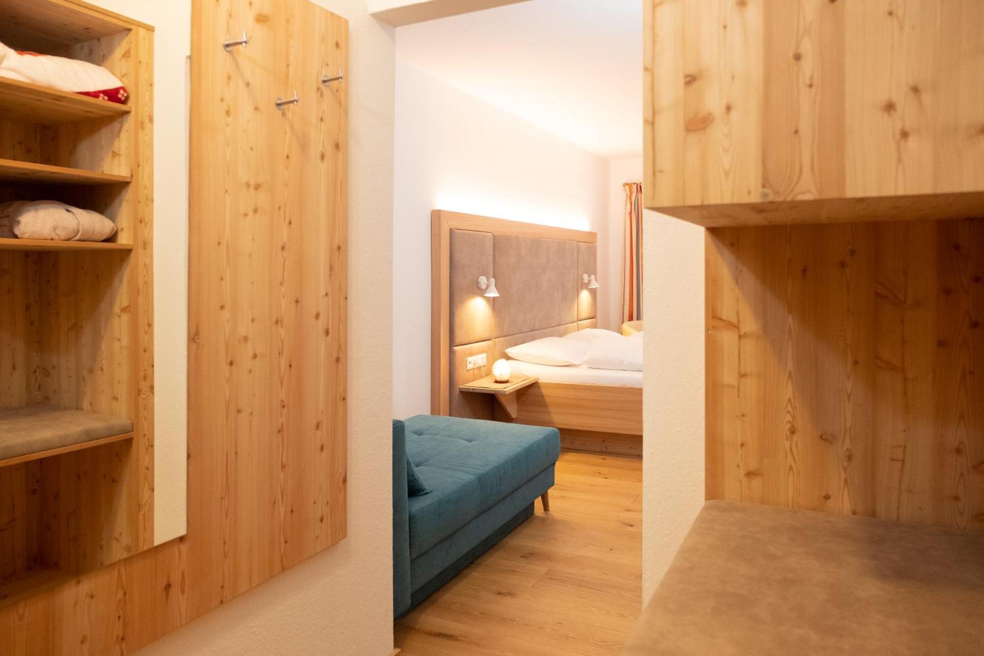 Hotel Santner Eugendorf Buitenkant foto